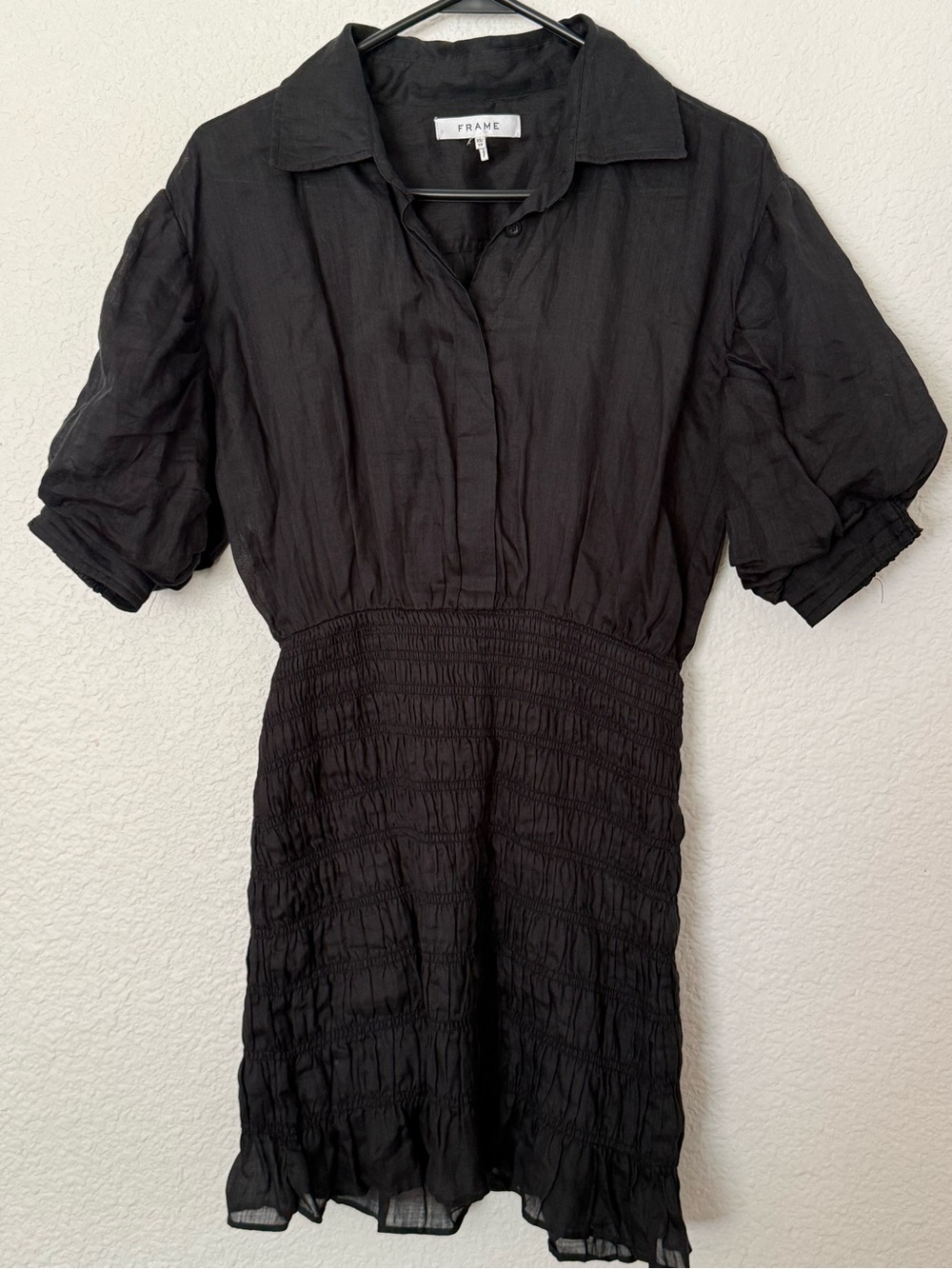 Frame Chic Noir Smocked
Shirtdress Size X-Small